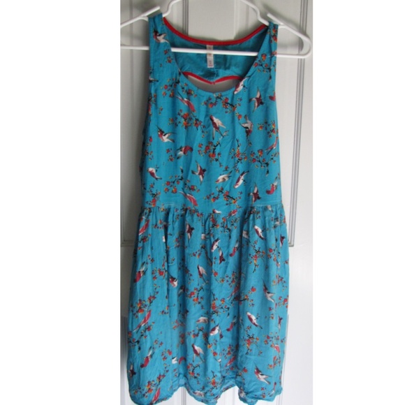Bird Pattern Spring Sundress with Heart-cut back - Picture 1 of 3